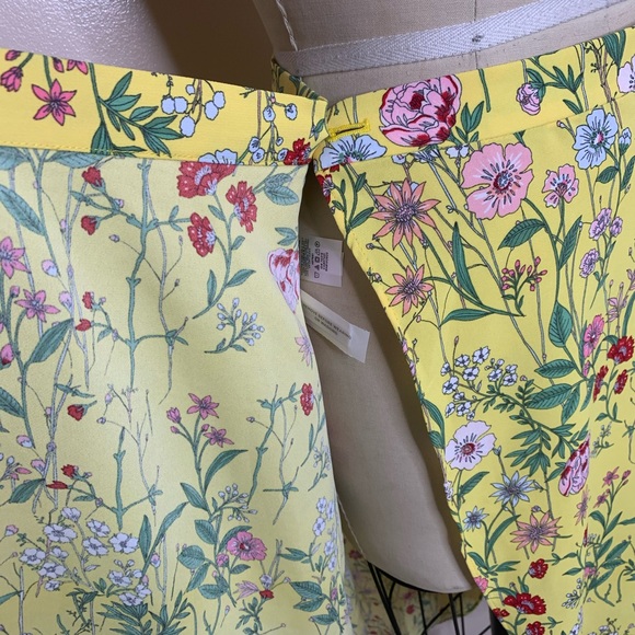 0201 Loft YELLOW FLORAL WRAP SKIRT Sz 0 - Picture 4 of 8